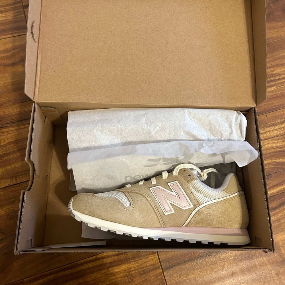 Womens new balance shoes